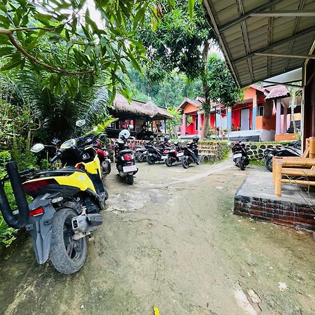 Roy Homestay Kuta Kuta  エクステリア 写真