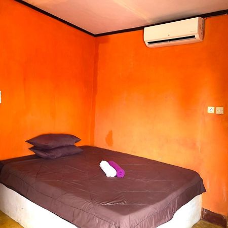 Roy Homestay Kuta Kuta  エクステリア 写真