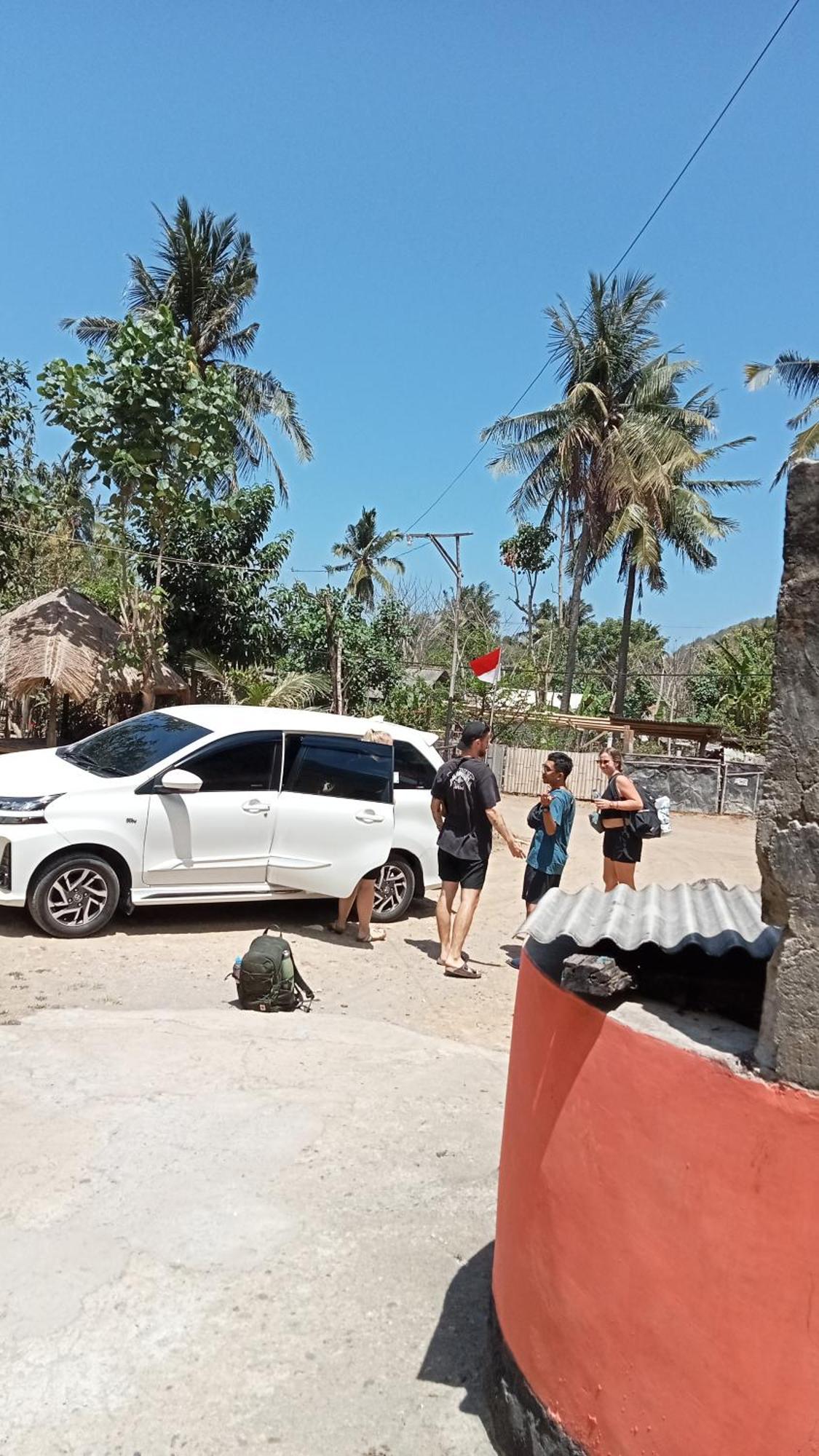 Roy Homestay Kuta Kuta  エクステリア 写真