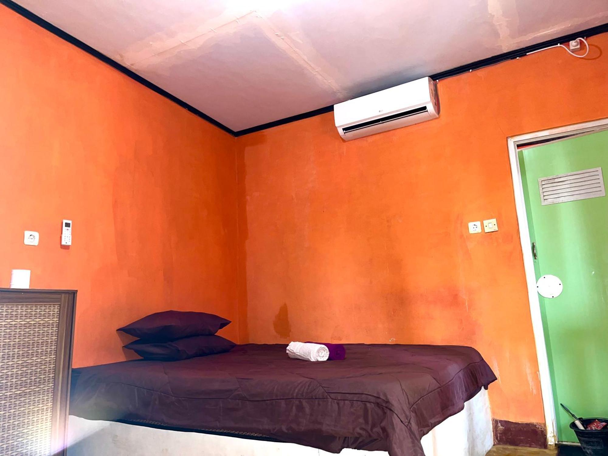 Roy Homestay Kuta Kuta  エクステリア 写真